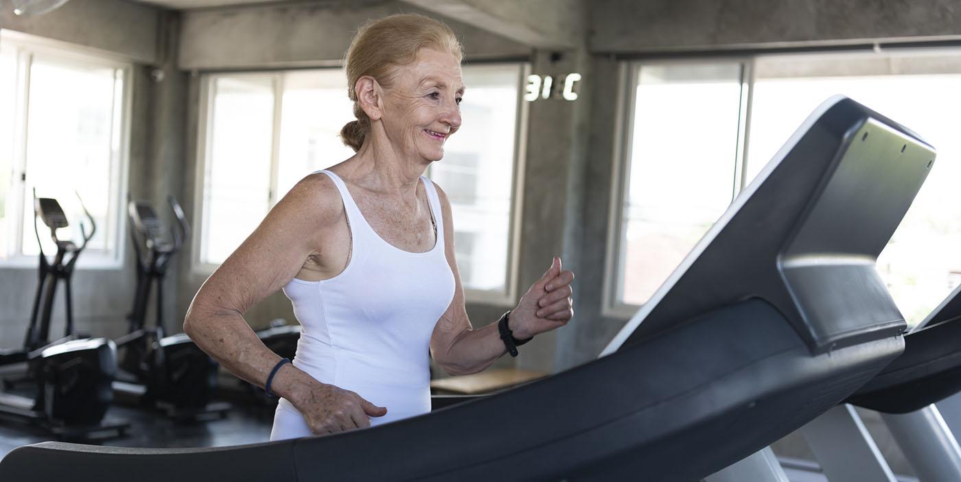 Treadmill for older online adults